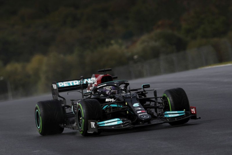 Pirelli wątpi, że Hamilton dojechałby do mety bez żadnego pit-stopu