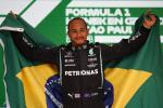 Hamilton wygrywa w Brazylii wbrew przeciwnościom
