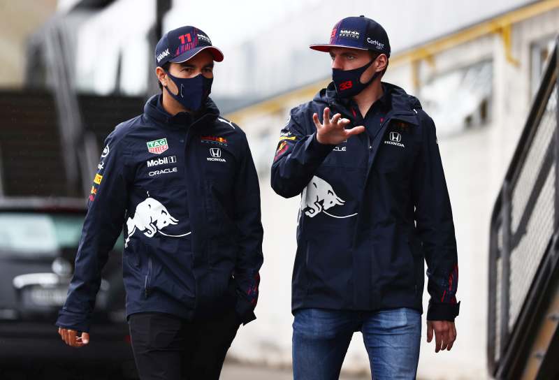 Verstappen i Perez pod wrażeniem prędkości Mercedesa na prostych