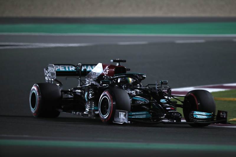 Hamilton znokautował rywali w kwalifikacjach przed GP Kataru