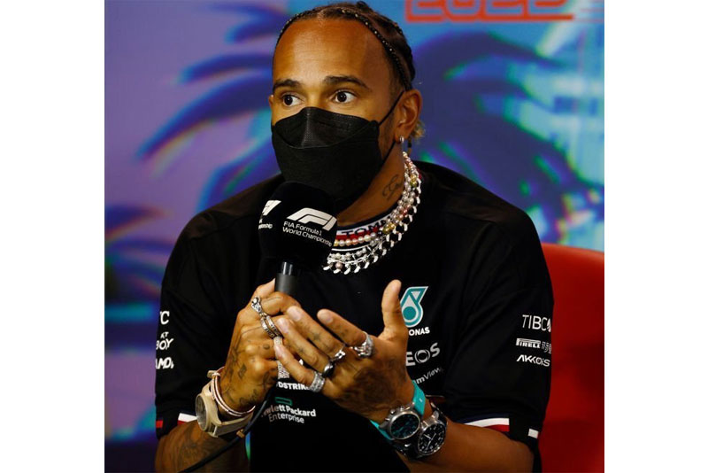 Hamilton nie chce walczyć z FIA, Mercedes nie dostarczył wymaganej deklaracji 