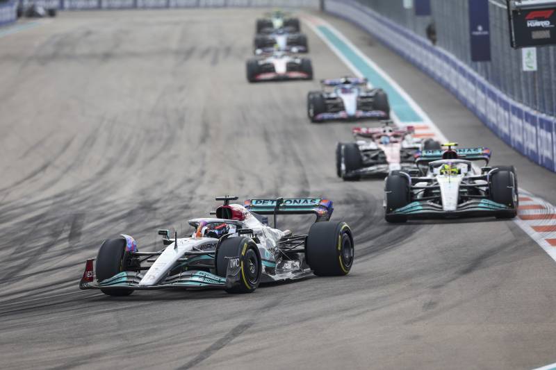 Mercedes zaliczył przyzwoity wyścig za plecami Ferrari i Red Bulla