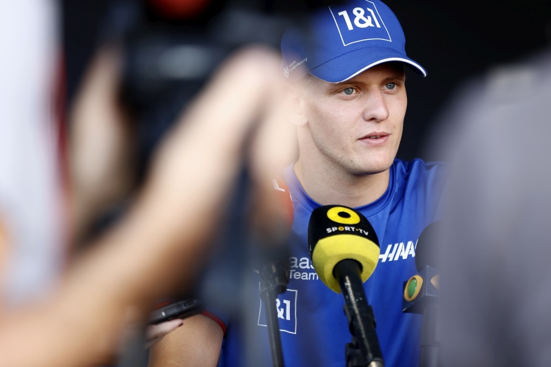 Schumacher skomentował plotki łączące go z Alpine