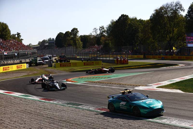 FIA sondowała możliwość niekończenia wyścigów neutralizacją po GP Abu Zabi