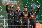 Hamilton: Verstappen może być dumny z tego, co osiągnął w tym roku