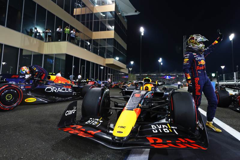 Kierowcy Red Bulla w Abu Zabi wywalczyli start z pierwszego rzędu