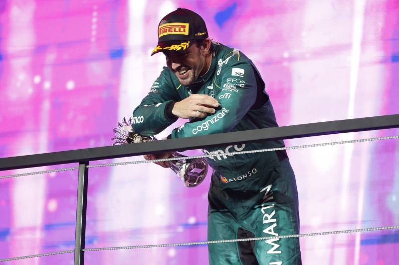 Alonso zadowolony ze zdobycia kolejnego podium