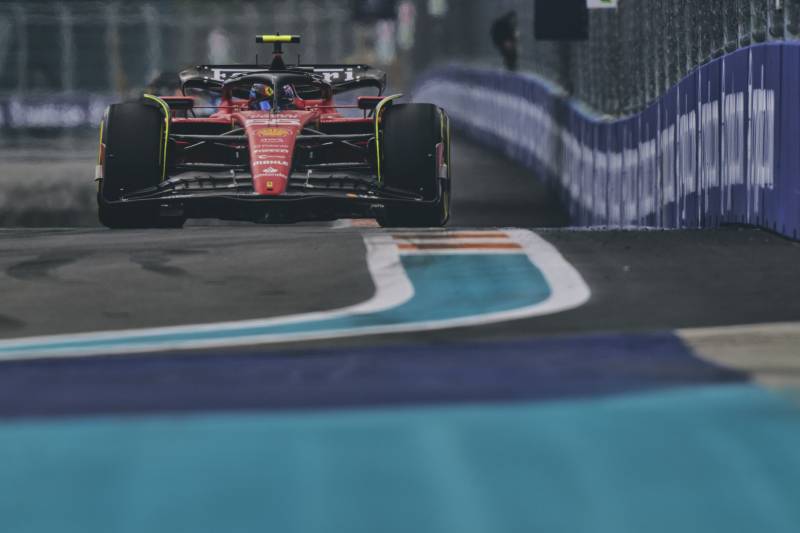 Ferrari znowu bez tempa w wyścigu