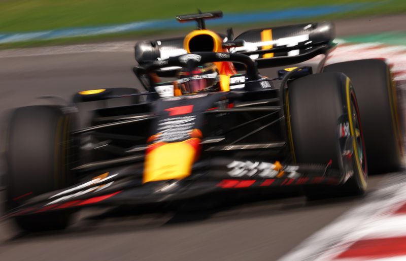 #2 trening: Verstappen znowu najszybszy, świetne wyniki Bottasa i Ricciardo