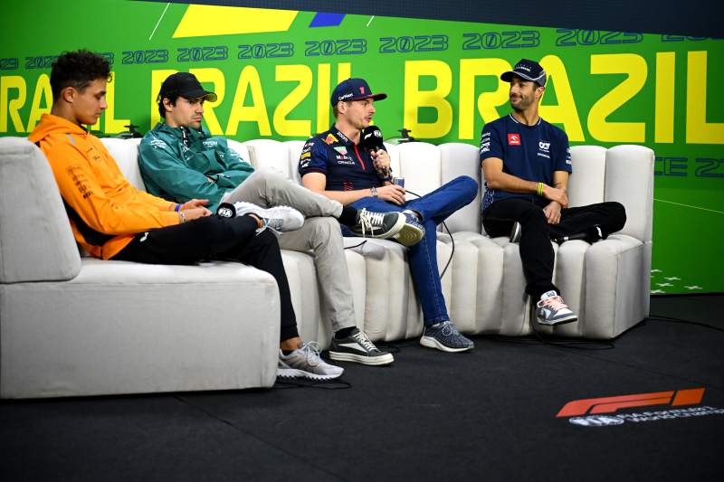 Verstappen znowu nie jest skory do pomagania Sergio Perezowi...