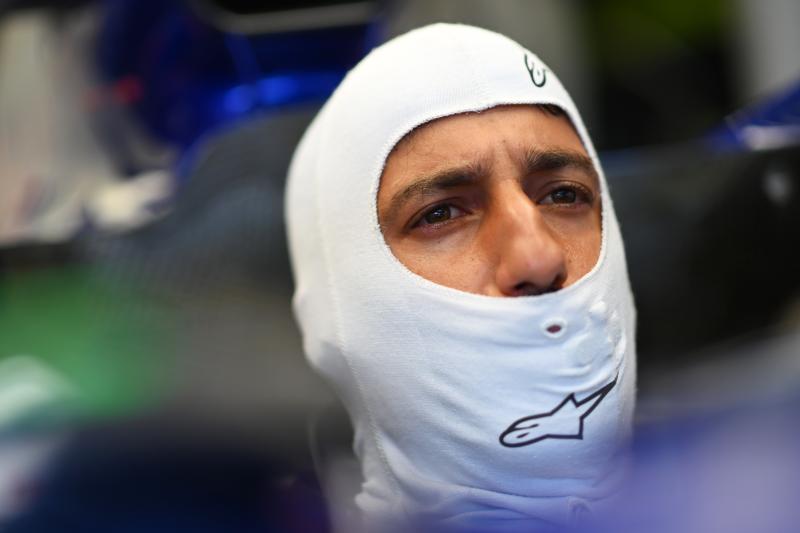 Ricciardo o włos od awansu do Q3