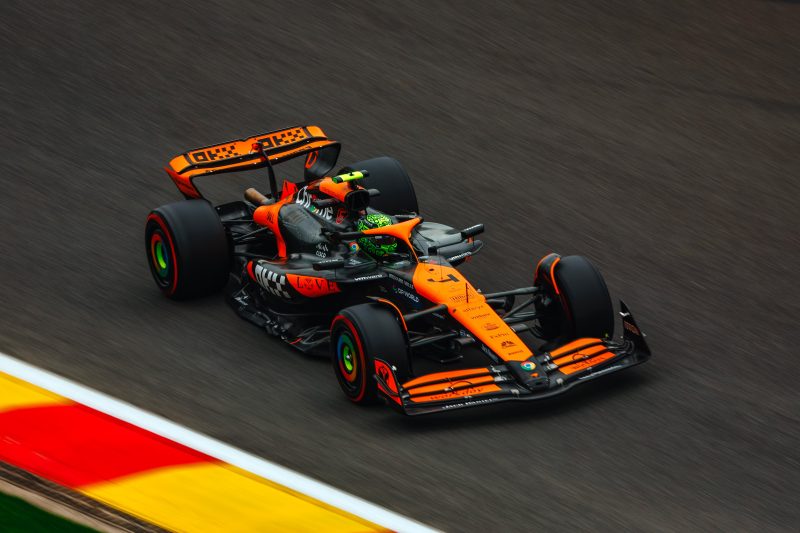 #2 trening: McLareny przed Verstappenem