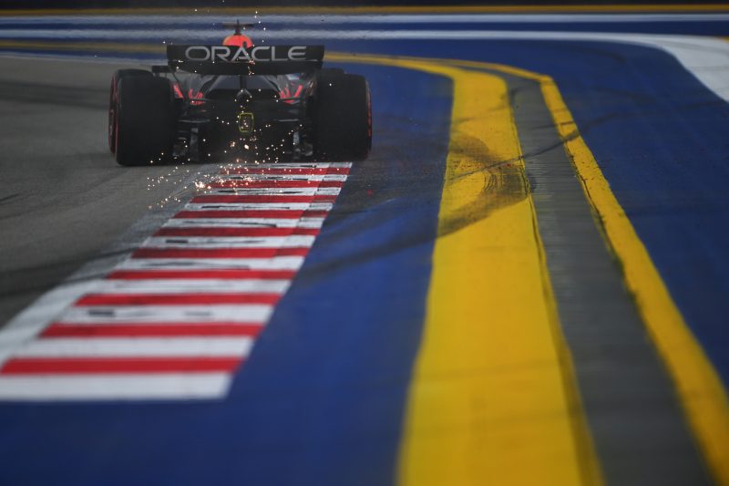 FIA zmodyfikowała dyrektywę techniczną dot. podłogi po interwencji Red Bulla