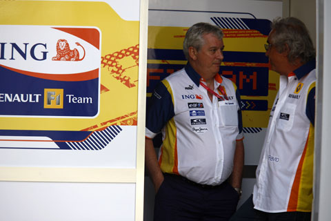 Briatore i Symonds opuścili Renault
