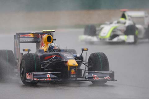 Deszczowe kwalifikacje dla Barrichello