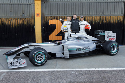Mercedes ujawnił bolid W01