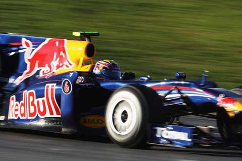Webber dyktuje tempo w Barcelonie