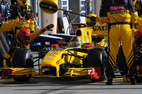 Kubica najszybszy w pierwszym treningu