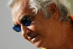 Briatore wątpi w równe traktowanie kierowców Red Bulla