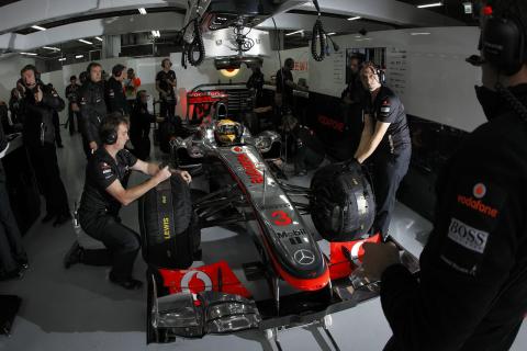 McLaren dominuje w drugim treningu
