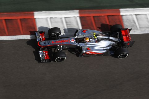 Hamilton najszybszy, Vettel z problemami