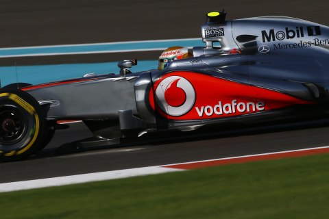 Hamilton w pięknym stylu zdobywa pole position