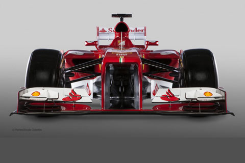 Ferrari odsłoniło nowe F138 z gładkim nosem