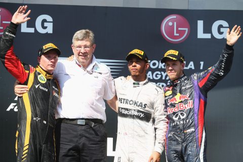 Hamilton w końcu wygrywa dla Mercedesa