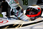 Barrichello pociesza Massę