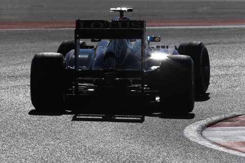 Grosjean pogoni byki w wyścigu