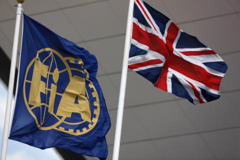 Wyścig na torze Silverstone czeka na wznowienie