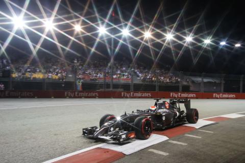 Kolejne podwójne DNF Saubera