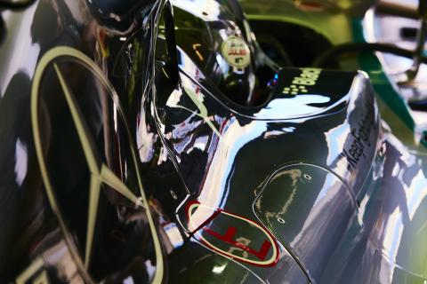 Mercedes utrzymuje przeszło sekundową przewagę