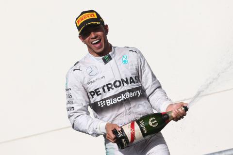 Hamilton w Austin powiększa przewagę w mistrzostwach