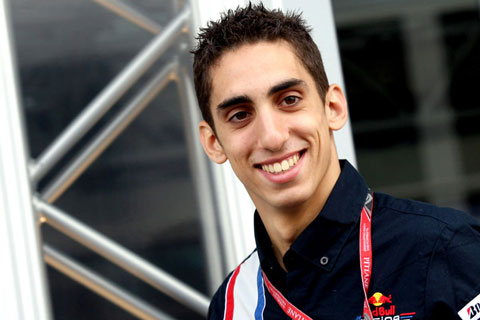 Buemi pozostaje rezerwowym kierowcą Red Bulla