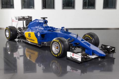 Sauber C34 przybiera nowe niebiesko-żółte barwy