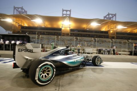 Hamilton w kwalifikacjach składa perfekcyjne okrążenie