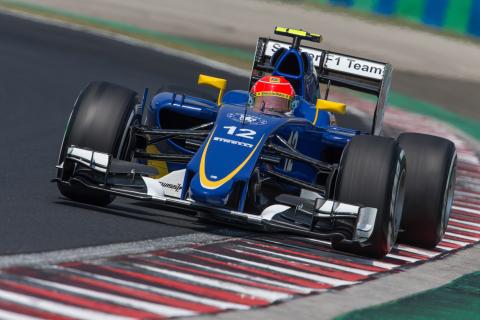 Sauber również przechodzi na krótki nos