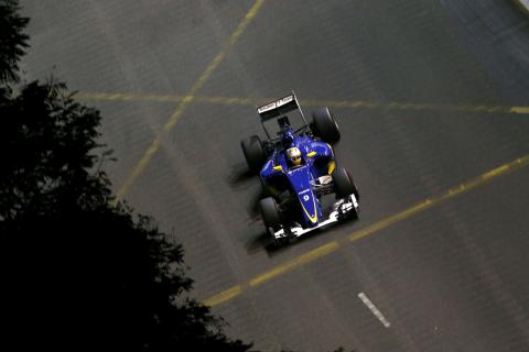 Sauber ma problemy na torze Marina Bay