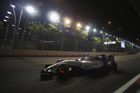 Williams z trudem, ale awansował do Q3