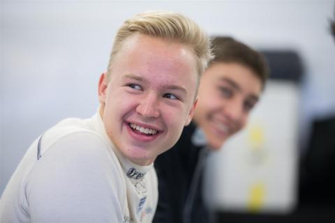 Force India zatrudnia rosyjskiego kierowcę