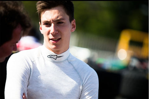 Alex Lynn zostaje z Williamsem