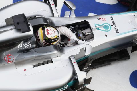 Hamilton uzyskuje najlepszy czas w #2 treningu