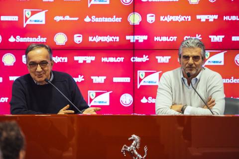 Marchionne rozwiewa plotki o zmianie szefa zespołu Ferrari