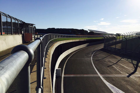 Rusza drugi dzień testów na torze Silverstone