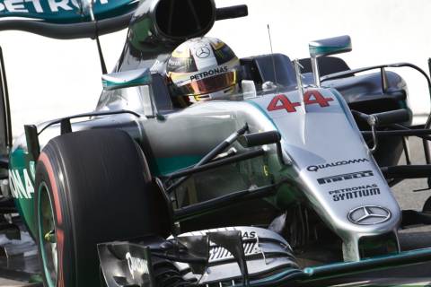Mercedes znowu odjeżdża stawce