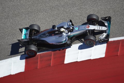 Hamilton w Austin sięga po 50. wygraną w karierze
