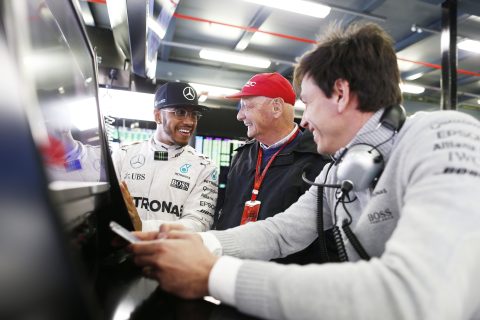 Lauda: Hamilton w Abu Zabi "pomógł" Rosbergowi