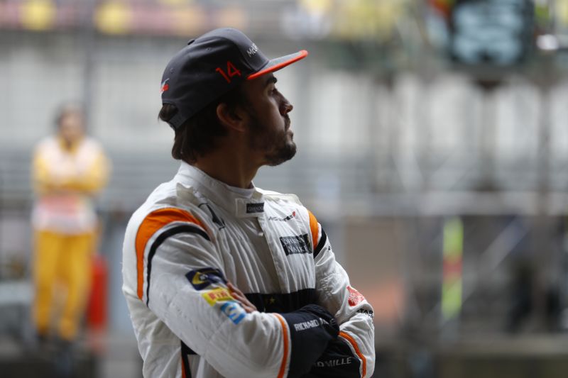 Hamilton: Alonso nie będzie jeździł dla Mercedesa w 2018