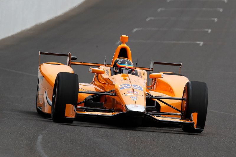 Alonso zaliczył test debiutantów na torze Indianapolis